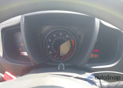 2011 Scion Xd из США, поврежденный, VIN JTKKU4B41B1015312